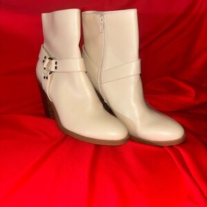 Esprit Cream Heeled Boots with Buckle